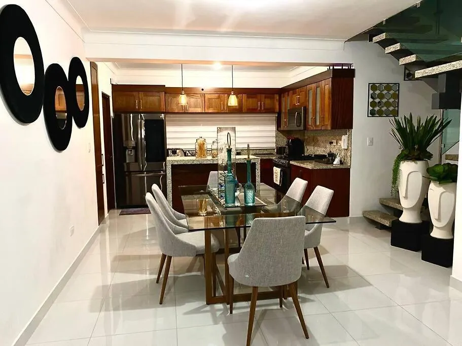 شقة Spectacular Penthouse With Private Jacuzzi Terrace سانتياغو دي لوس كاباليروس