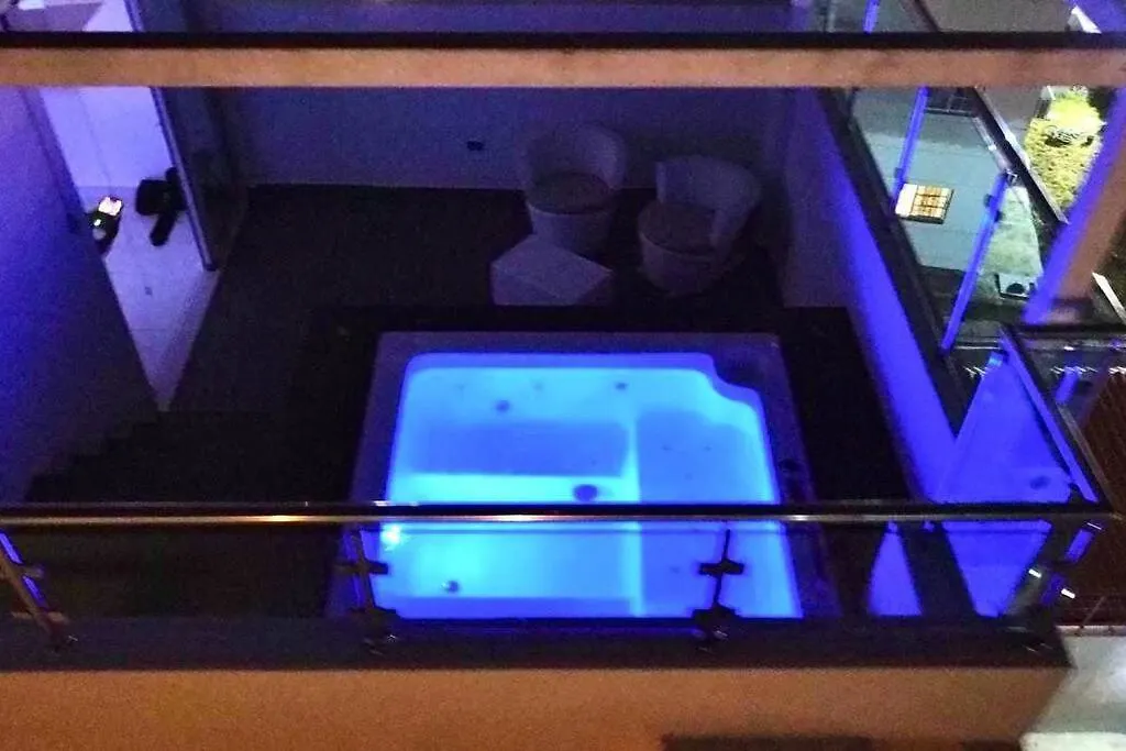 شقة Spectacular Penthouse With Private Jacuzzi Terrace سانتياغو دي لوس كاباليروس